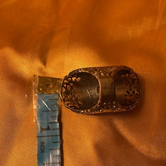 Gold colored ring with faux pearls & blue gems.size 7-Costume jewelry - Picture 11 of 11